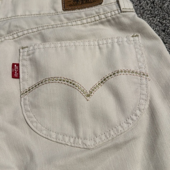 Levi’s Jean Shorts - Picture 5 of 6